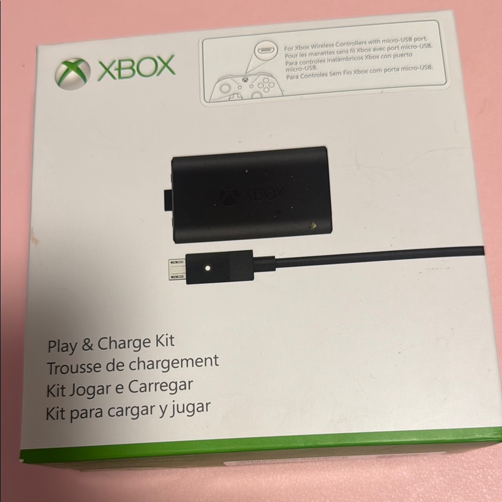 Xbox Play & Charge Kit